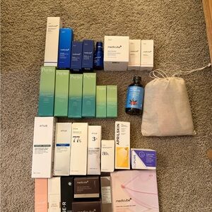 Skincare Anua,Medicube, Purito, April Skin